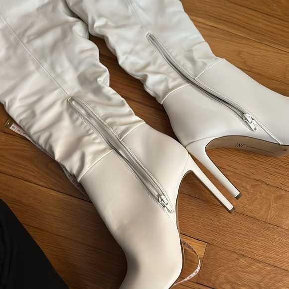 Chic White High Heel Boots - Picture 11 of 11